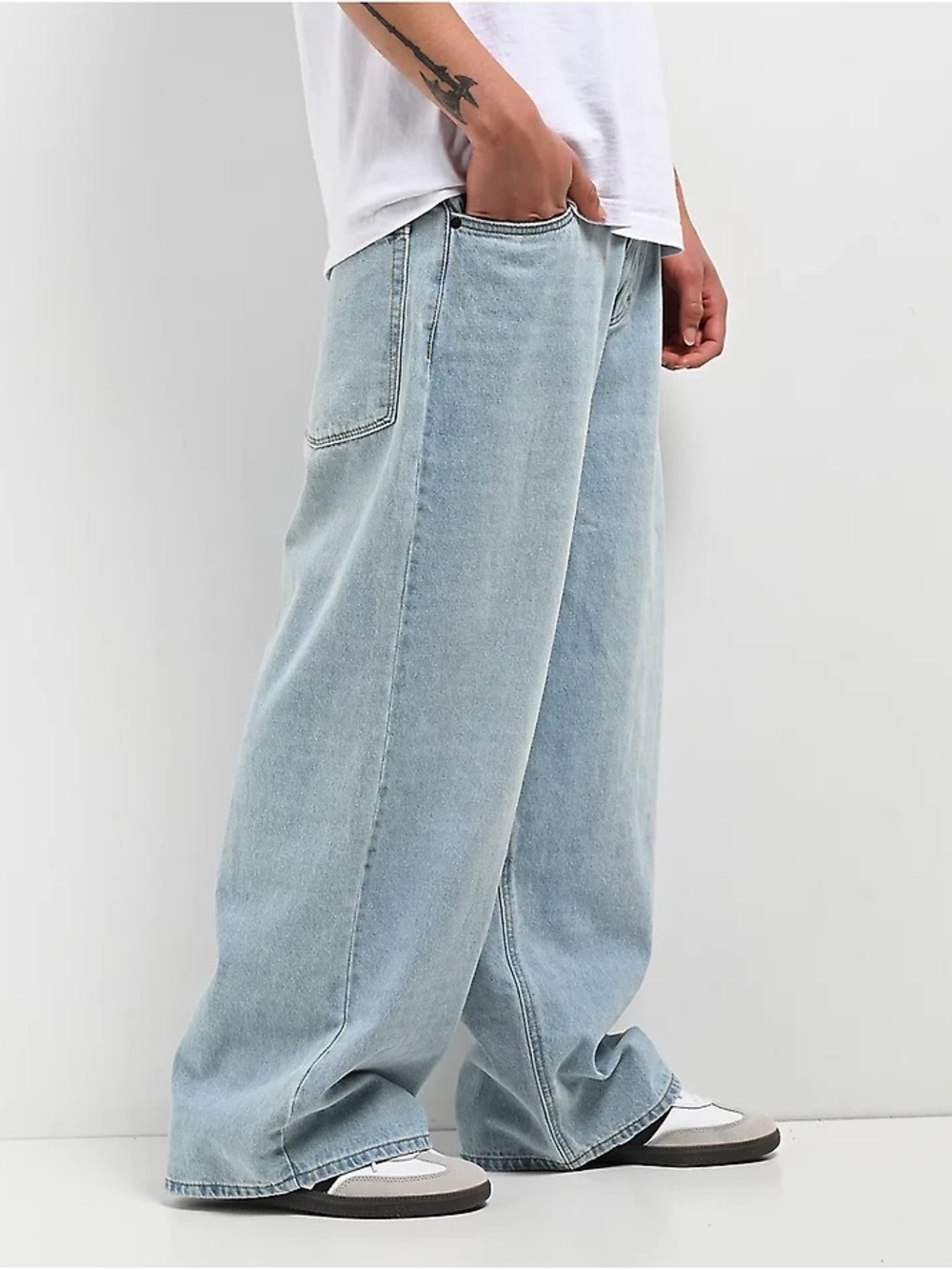 Light Wash Bootcut Women's Jeans - Casual Wide Leg